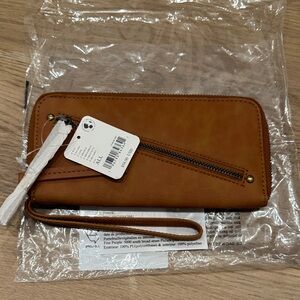 Free People Vegan Brown Wristlet Wallet with Zipper NWT